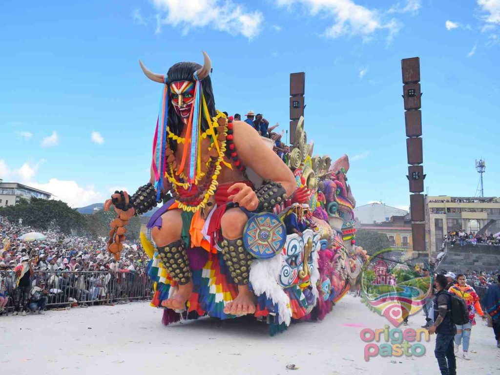 Carroza del Carnaval de Negros y Blancos
