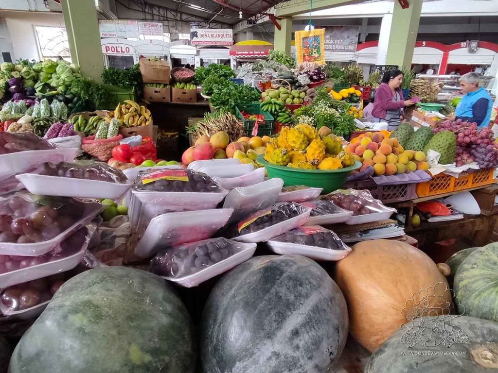 El mercado de dos puentes es un lugar imprescindible qué visitar en Pasto
