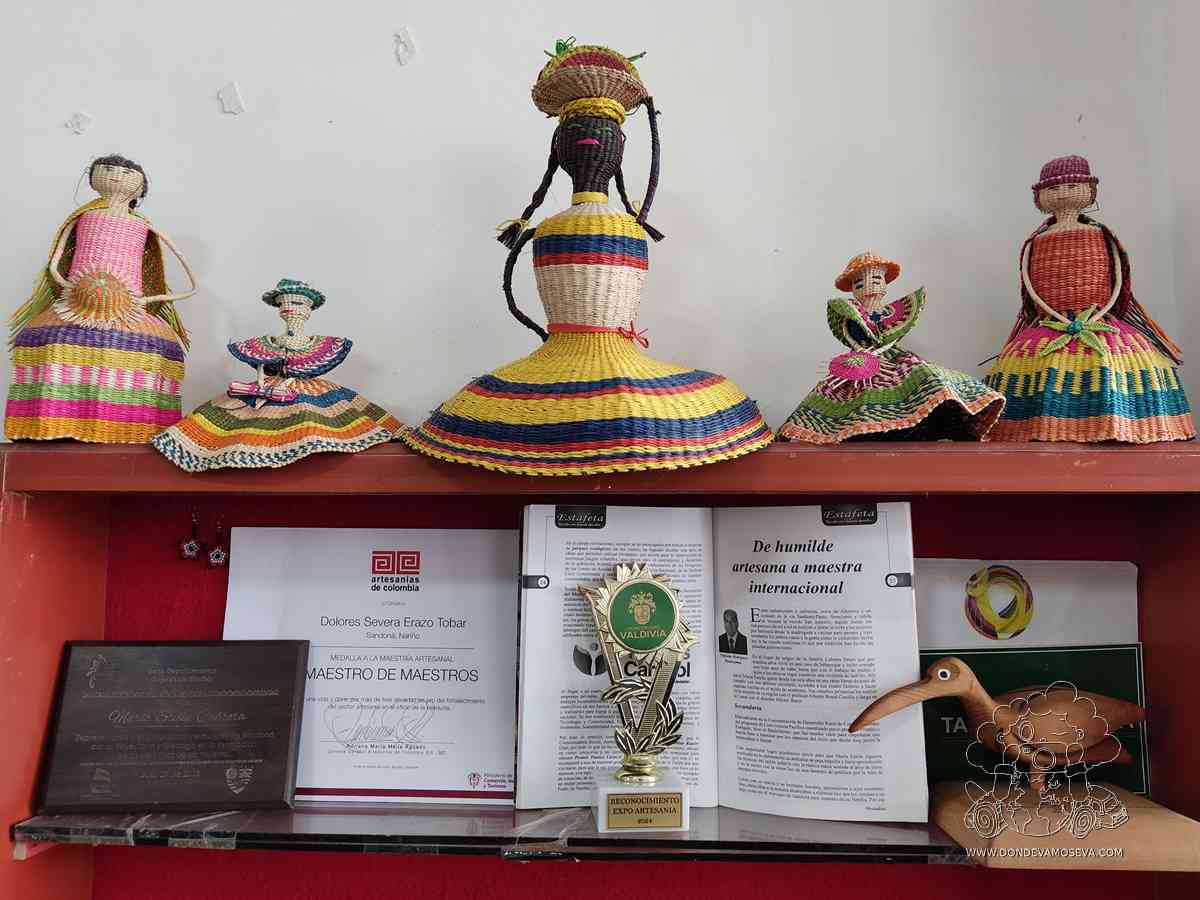 Artesanía en iraca de la maestra Dolores Erazo, Sandoná